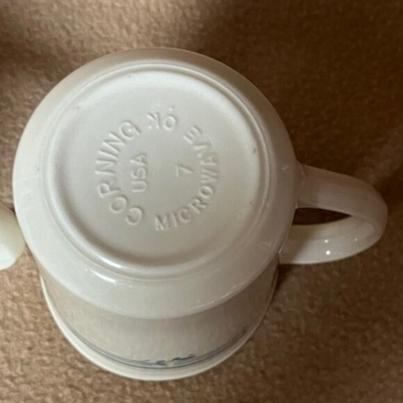 Corelle Country Violets 12 pc Dinnerware Set for 4 - Picture 6 of 12